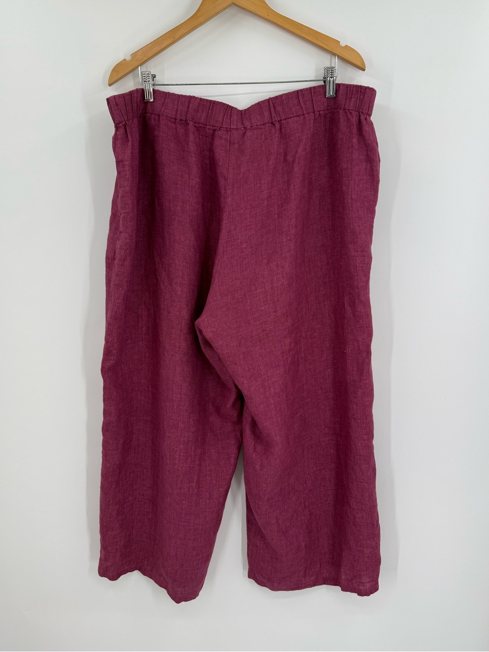 Eileen Fisher Organic Linen Cropped Lantern Pants | Berry | 1X - Picture 3 of 8